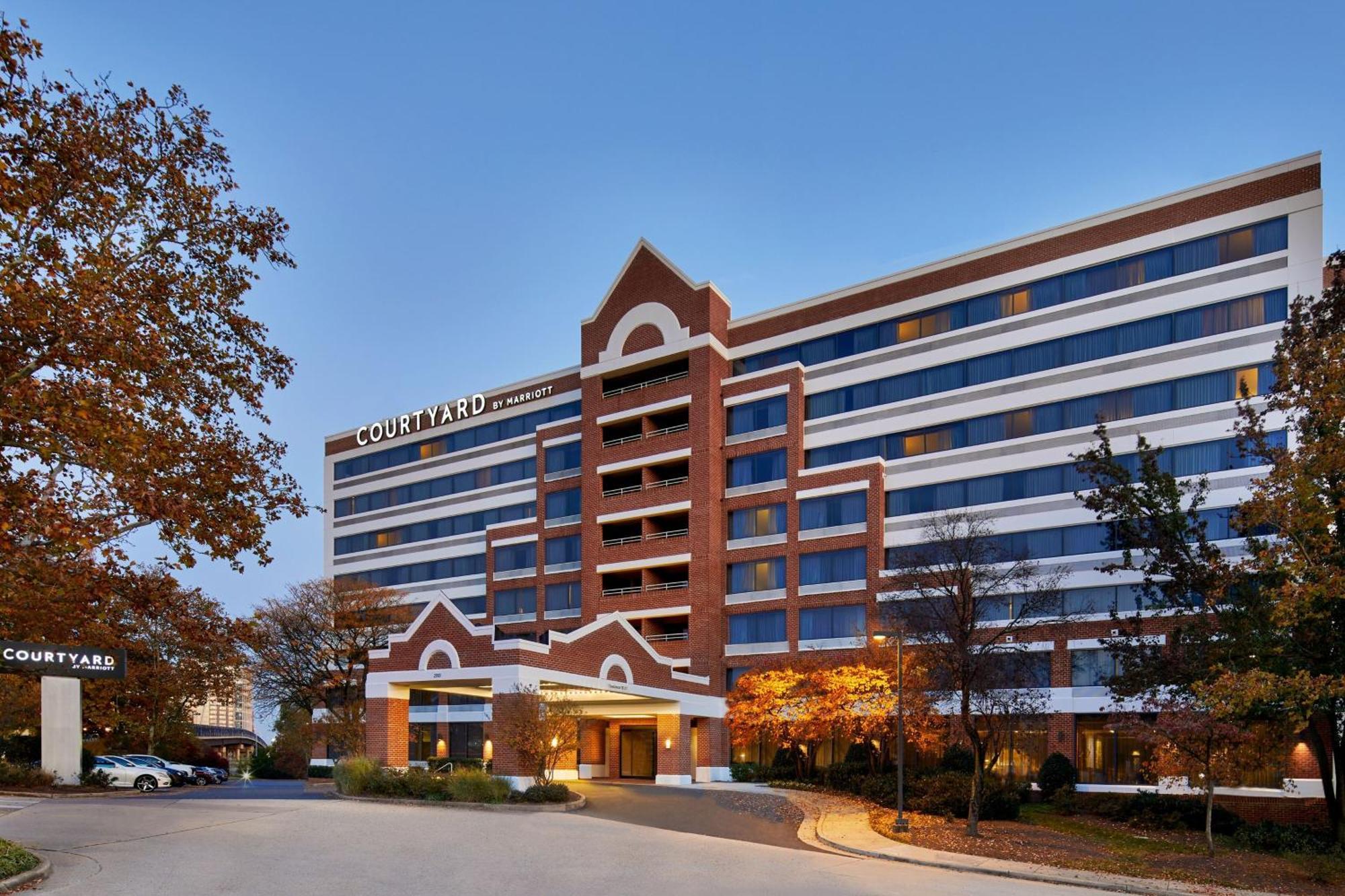 Courtyard Alexandria Old Town/Southwest Hotel Екстериор снимка