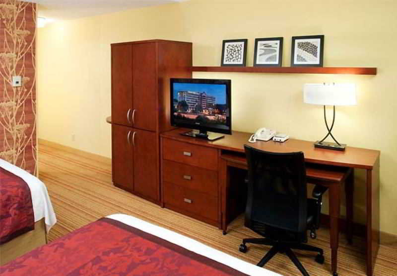 Courtyard Alexandria Old Town/Southwest Hotel Екстериор снимка